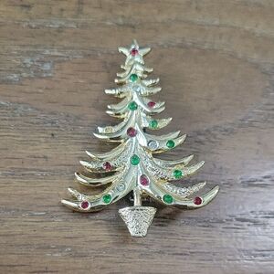 Tancer II Vintage Festive Gold Christmas Tree Brooch